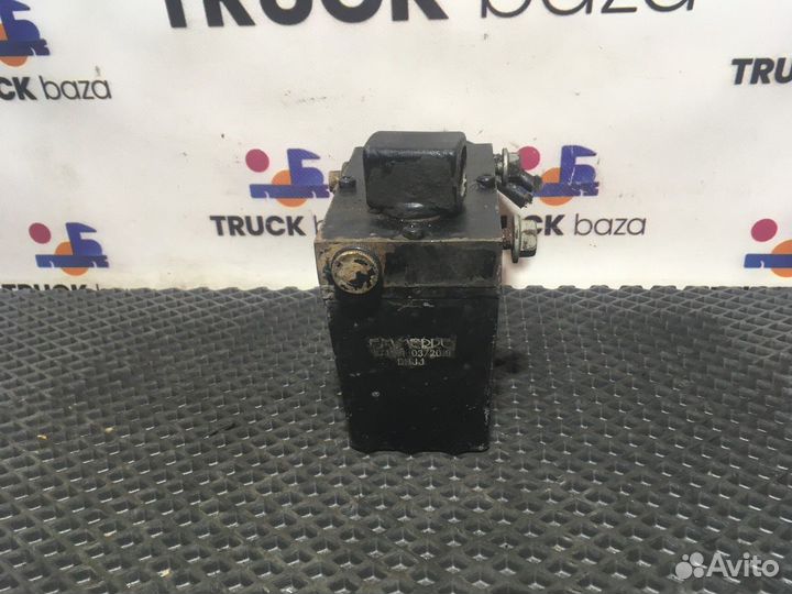 1450903 Насос подъема кабины