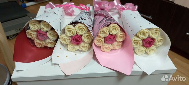 Букеты из шоколадных роз, подарочные наборы