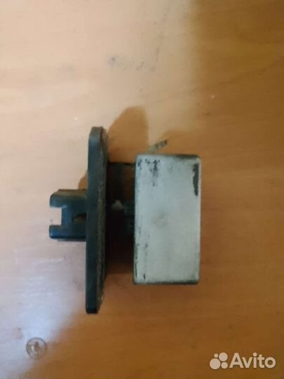 Реостат печки toyota carina ат-190,192