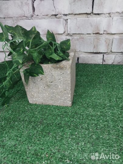 Кашпо на подоконник