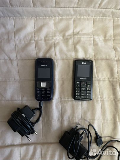 Телефон Nokia и LG