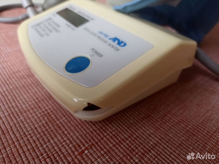 Тонометр AND UA-702 полуавтоматический