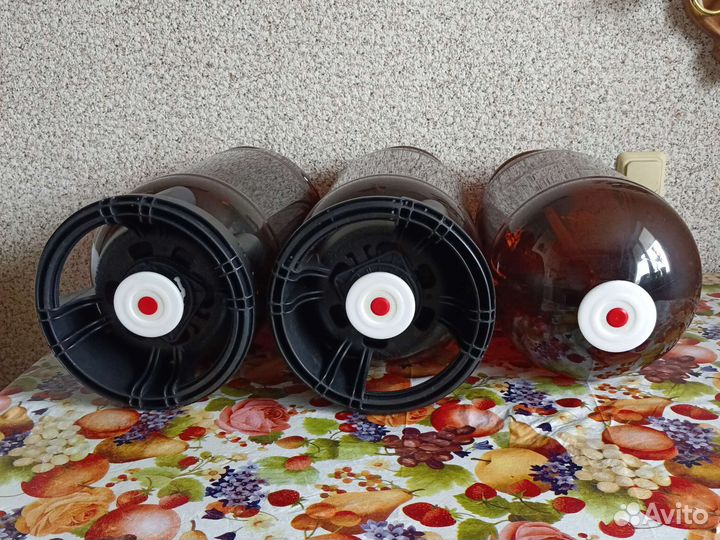 Бутыли пластиковые 30 л