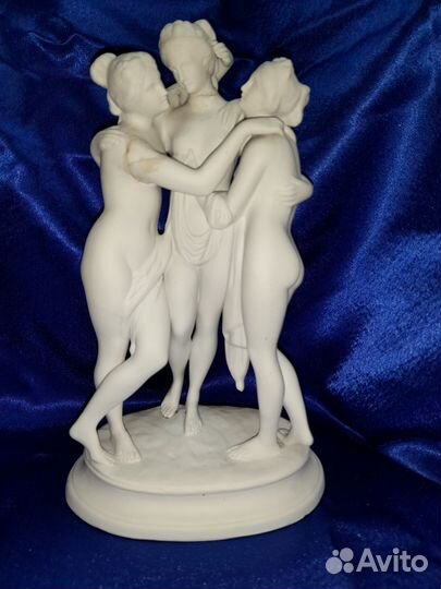 Статуэтка фарфор