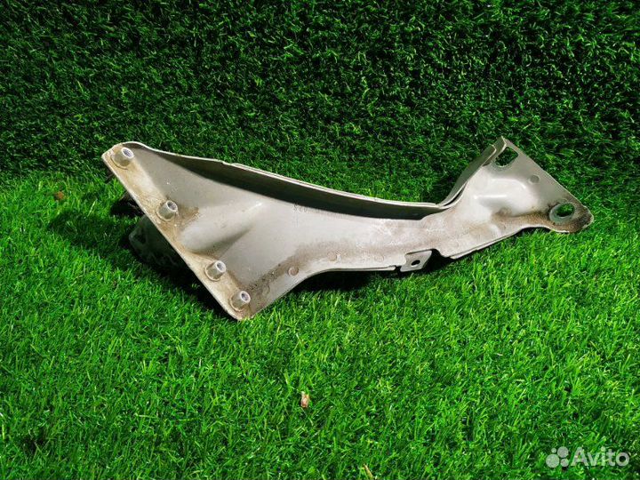 Кронштейн крепления крыла лев. перед. audi A6