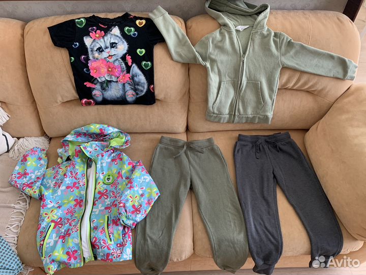 Одежда для девочки пакетом 110-116