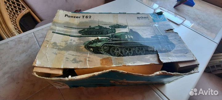 Игрушка из СССР Танк Panzer Т62 на пульте, гдр