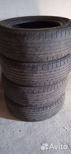 Kumho Road Venture 787 235/65 R17