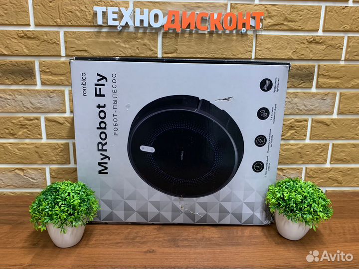 Моющий робот-пылесос Rombica MyRobot Fly
