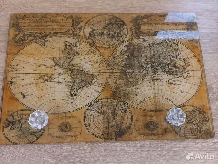 Вешалка декоративная