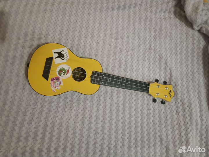 Гитара укулеле