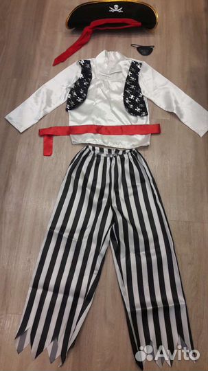 Новогодний костюм пирата