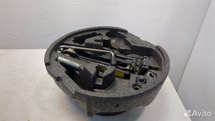 Набор инструментов штатный Skoda Octavia (A5), 200