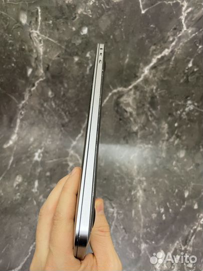 Apple MacBook pro 15 2017 i7 16/256