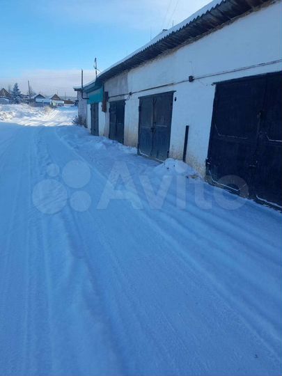 Гараж, > 30 м²