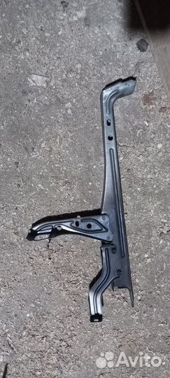 Кронштейн замка капота Toyota Avensis T250