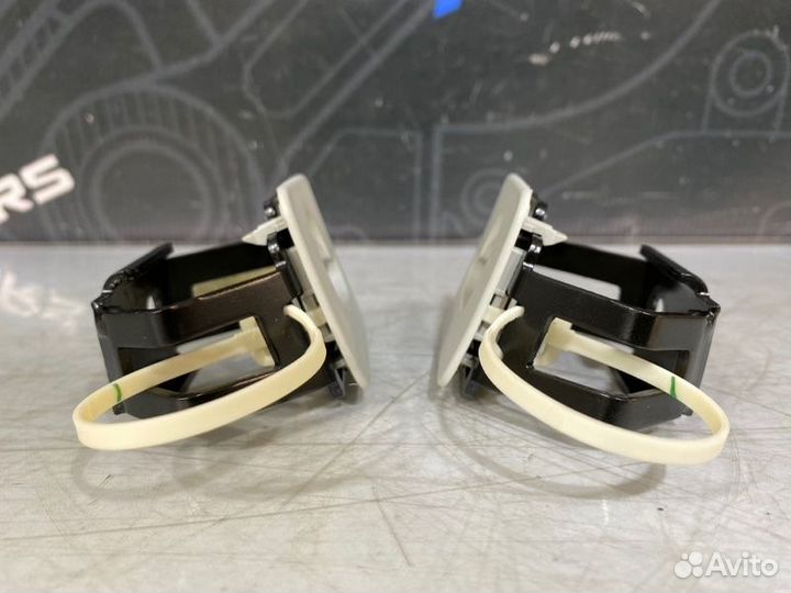 Крючок для шторки Audi A6 C6 caja 2011