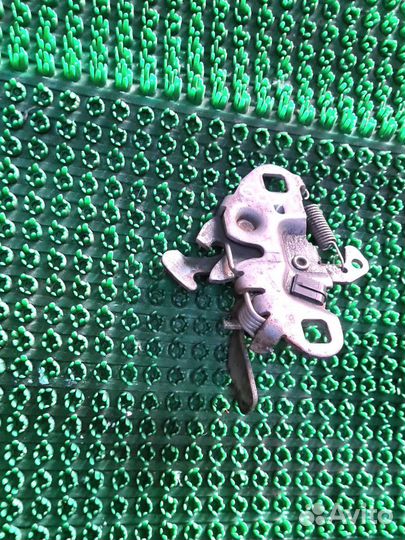 Замок капота peugeot 607