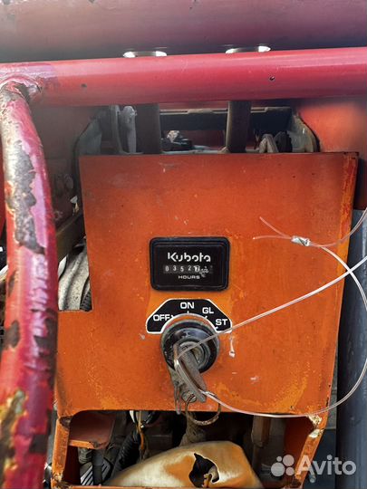 Строительная самосвальная гусиничная телега