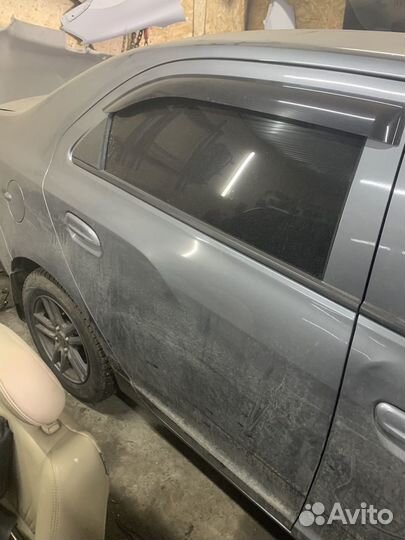 Chevrolet cobalt задняя правая дверь