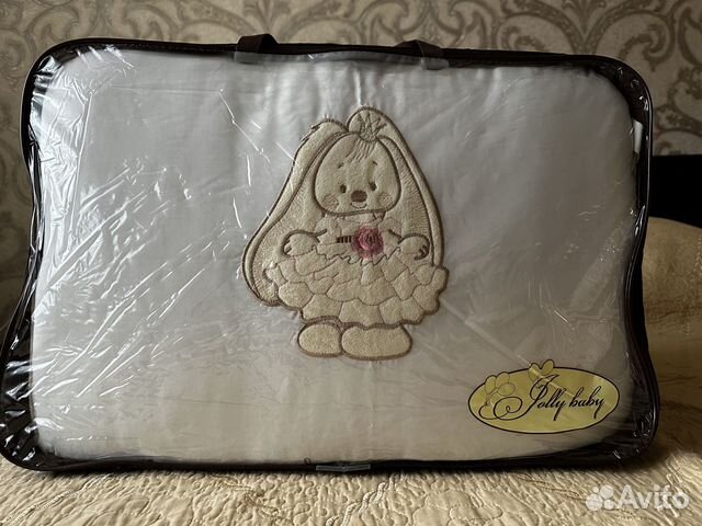 Бортики в детскую кроватку с одеялом