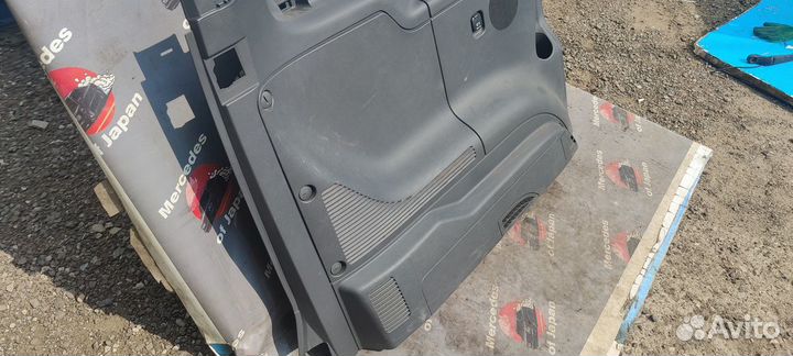 Обшивка багажника w639 Mercedes-Benz Viano левая