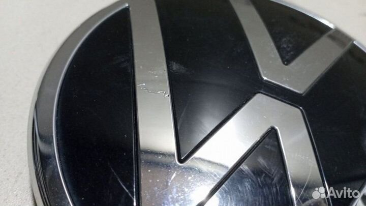 Эмблема решетки радиатора Volkswagen Polo 6