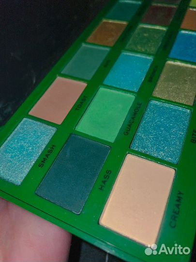 Makeup revolution тени