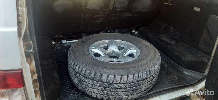 R16 Yokohama Geolandar A/T G015 275/70, PCD 5x139.7 DIA 108