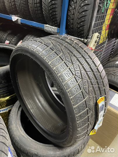 Pirelli Winter Sottozero II 275/40 R19 106V