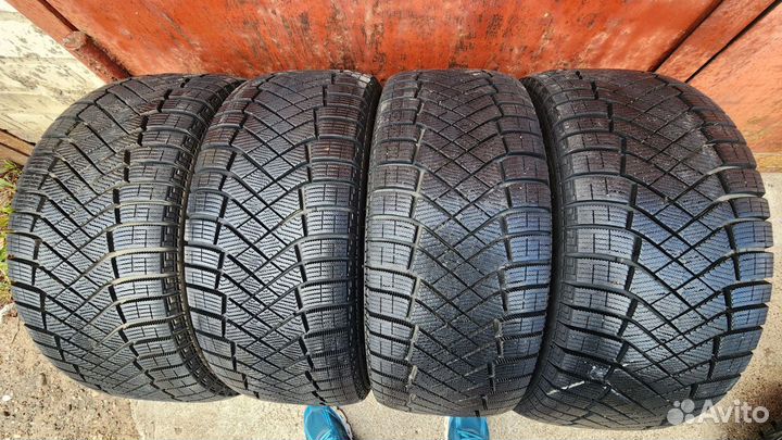 Pirelli Ice Zero FR 225/50 R17