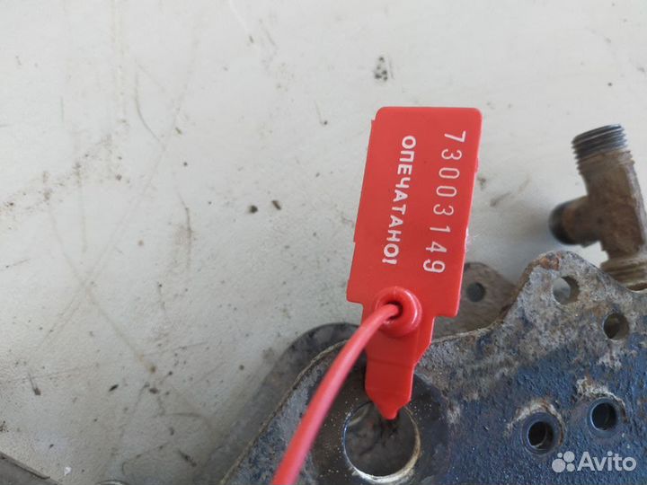 Замок кабины левый XF105 DAF 1427610