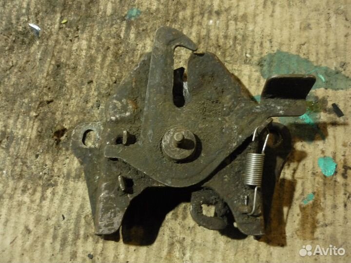 Замок капота Спектра