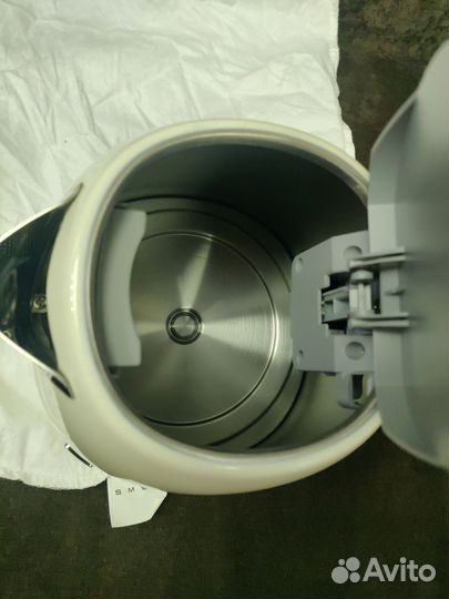 Электрический чайник smeg