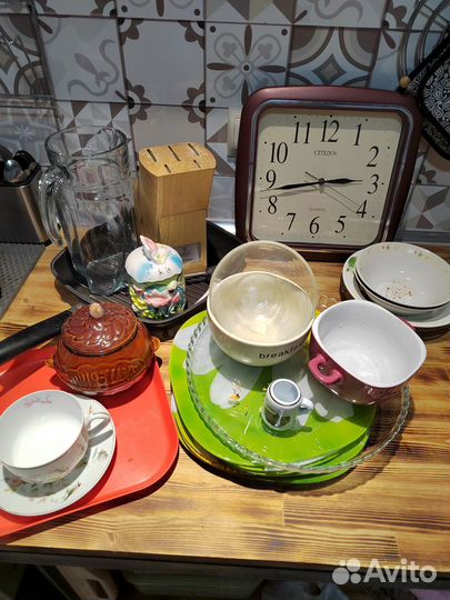 Посуда: тарелки, кувшин, сковорода и др