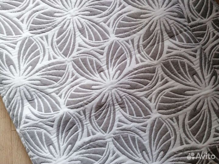 Отрезы жаккардовой ткани