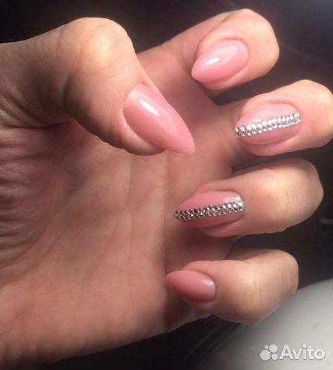 Маникюр с покрытием/педикюр/брови окрашивание