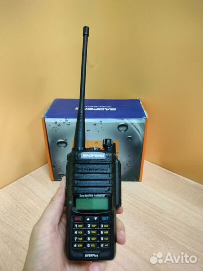 Рация Baofeng UV-9R Plus с гарнитурой