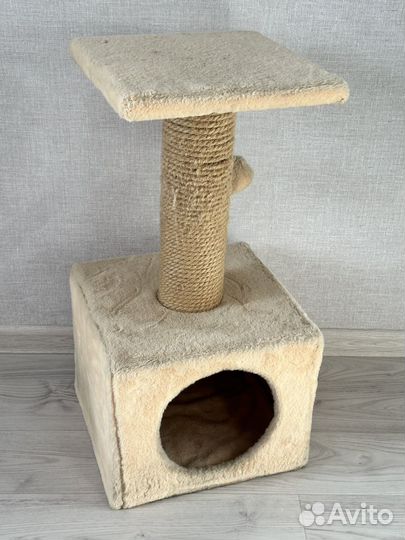 Домик для кошки с когтеточкой бу