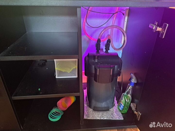 Аквариум с тумбой.450