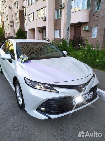 Цветы и фатин для свадебных машин