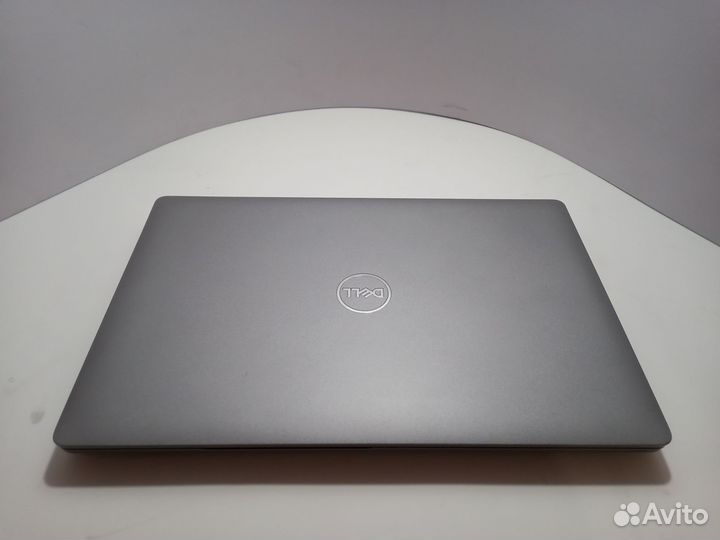 Ноутбук Dell latitude 5511