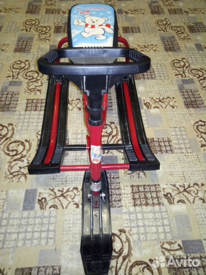 Продаётся детский снегокат санки 