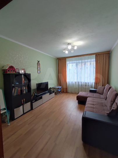 2-к. квартира, 52 м², 2/10 эт.