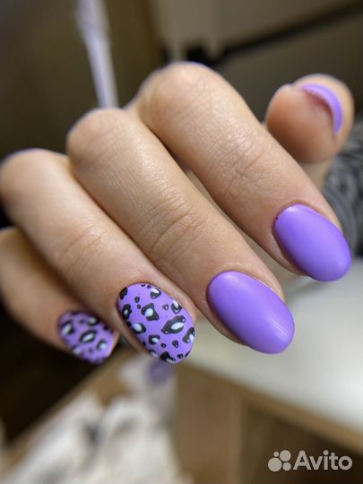 Модель на маникюр