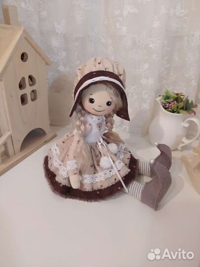 Кукла интерьерная