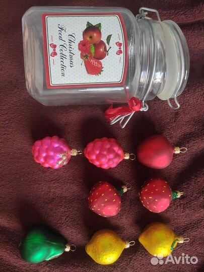Набор стеклянных игрушек