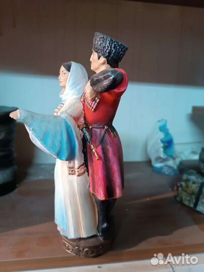 Статуэтка - Пара танцующая лезгинку