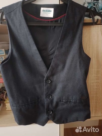 Жилет на мальчика 146 см