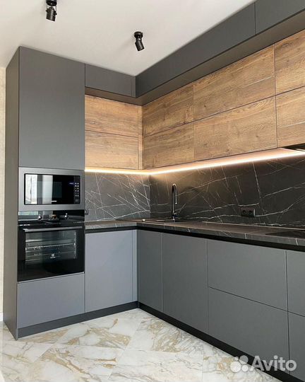 Кухонный гарнитур угловой